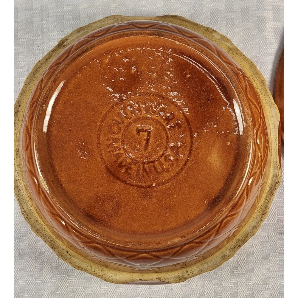 Vintage Watt Pottery Stoneware Lidded Casserole Bowl Brown